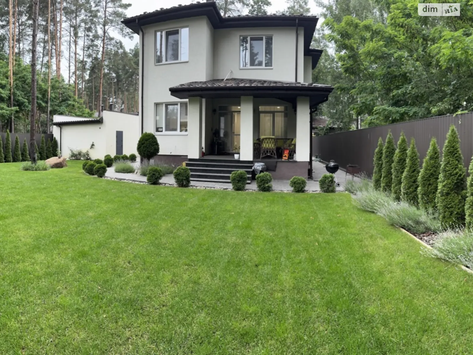 Продается дом на 2 этажа 147 кв. м с камином, цена: 280000 $ - фото 1