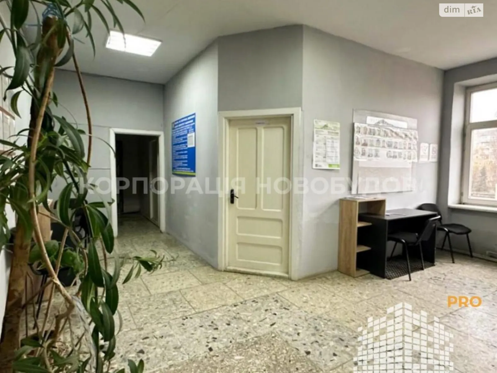 Продается офис 282.1 кв. м в бизнес-центре, цена: 169260 $ - фото 1