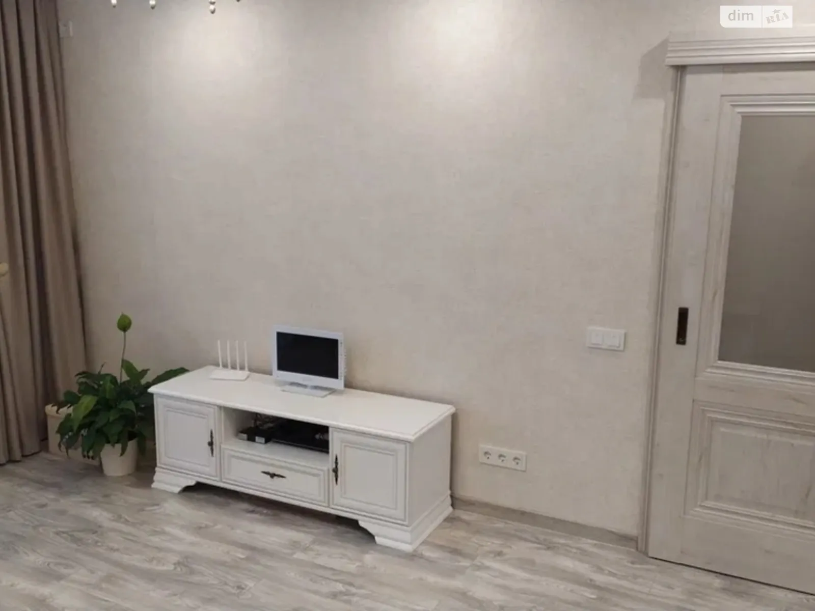 Продается 1-комнатная квартира 35.9 кв. м в, цена: 30000 $ - фото 1