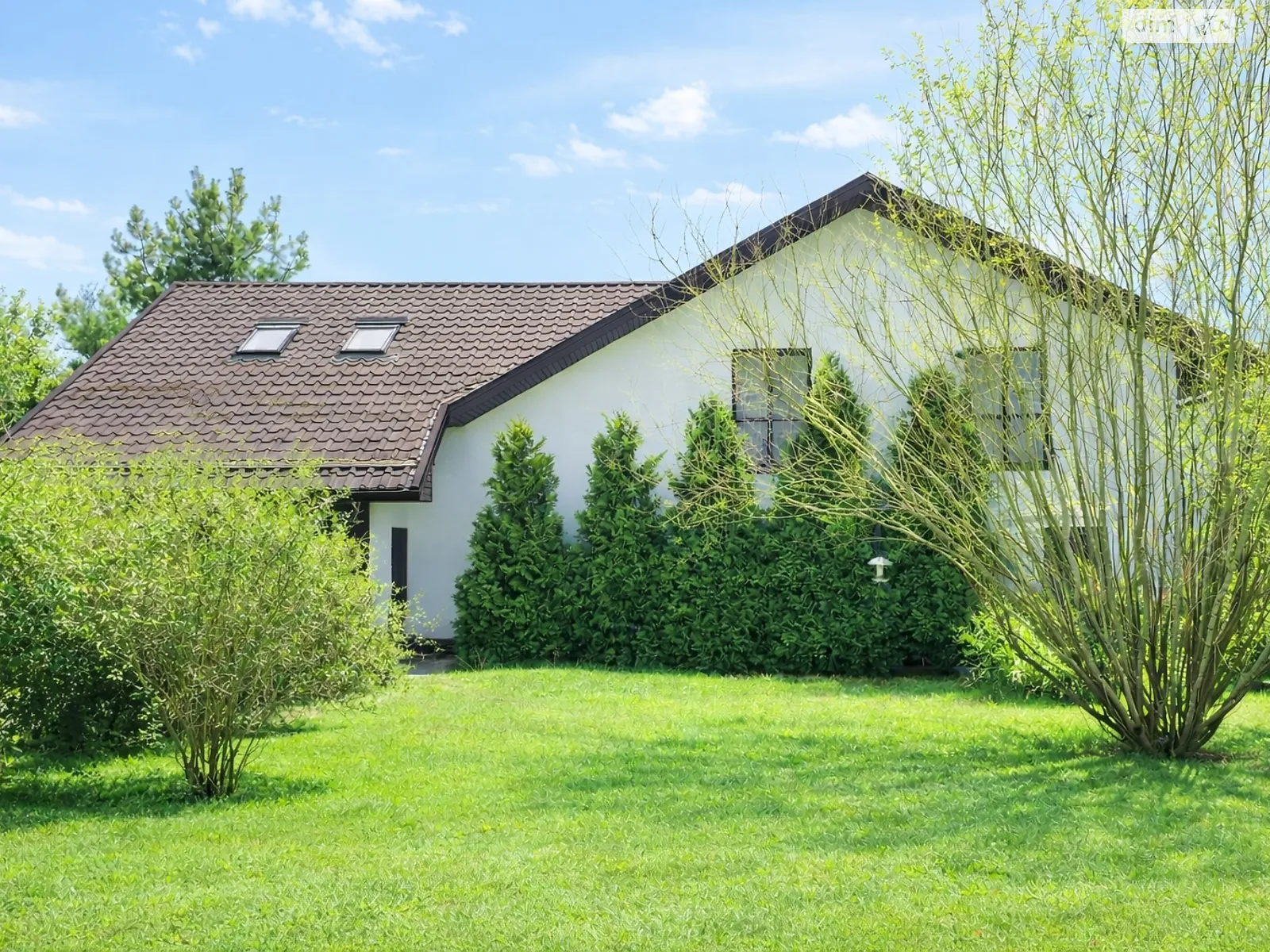 Продается дом на 2 этажа 290 кв. м с гаражом, цена: 350000 $ - фото 1