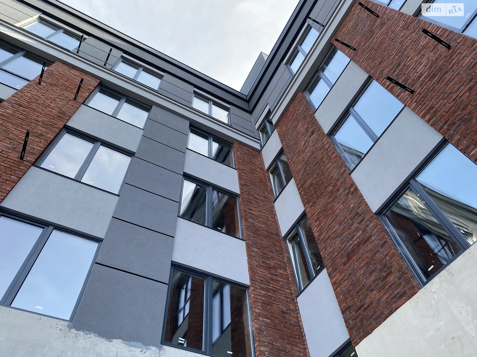 Продается 1-комнатная квартира 36 кв. м в Ирпене, ул. Соборная(ІІІ Интернационала), 33 - фото 1