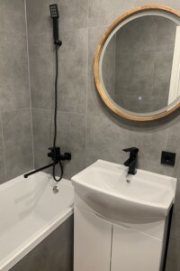 Продаж квартири, Вінниця, р‑н. Замостя, Привокзальна вулиця, буд. 30