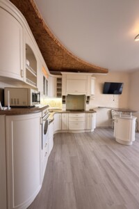 Продаж квартири, Одеська, Чорноморськ, р‑н. Іллічівськ, Хантадзе провулок, буд. 4