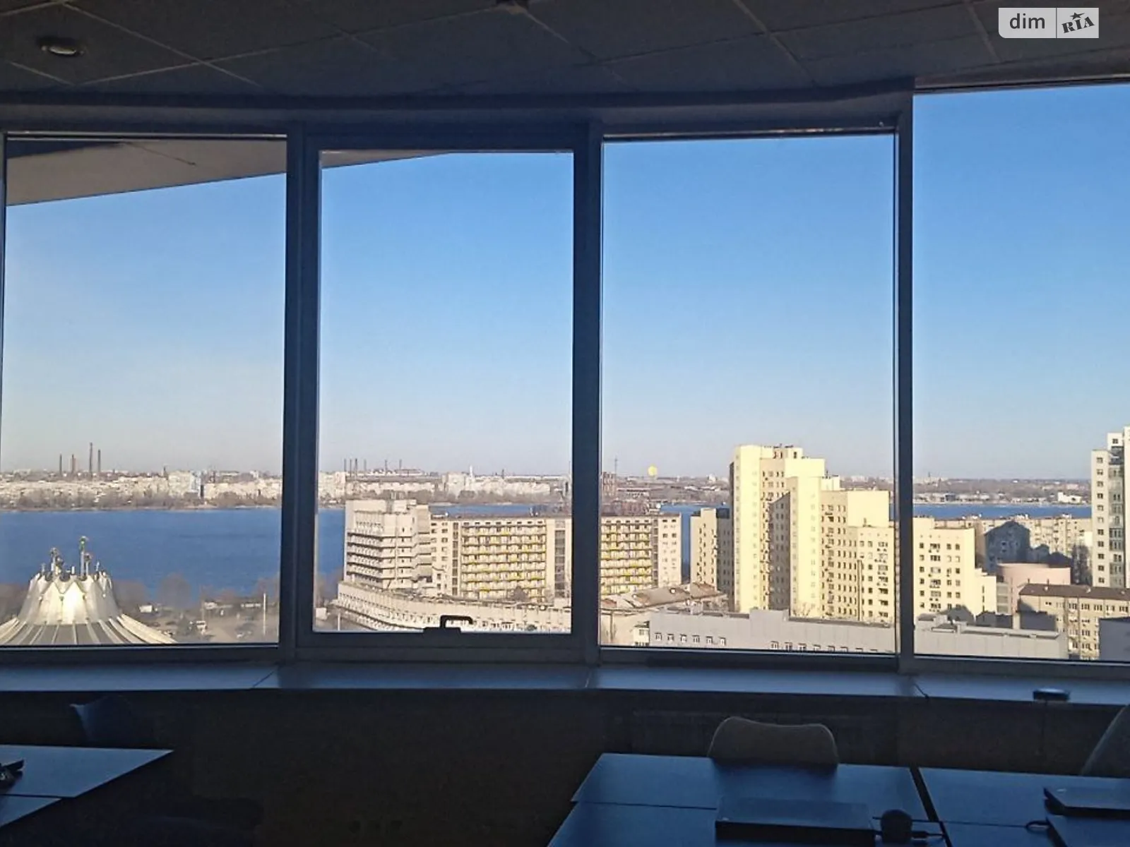 Сдается в аренду офис 70 кв. м в бизнес-центре, цена: 17000 грн - фото 1