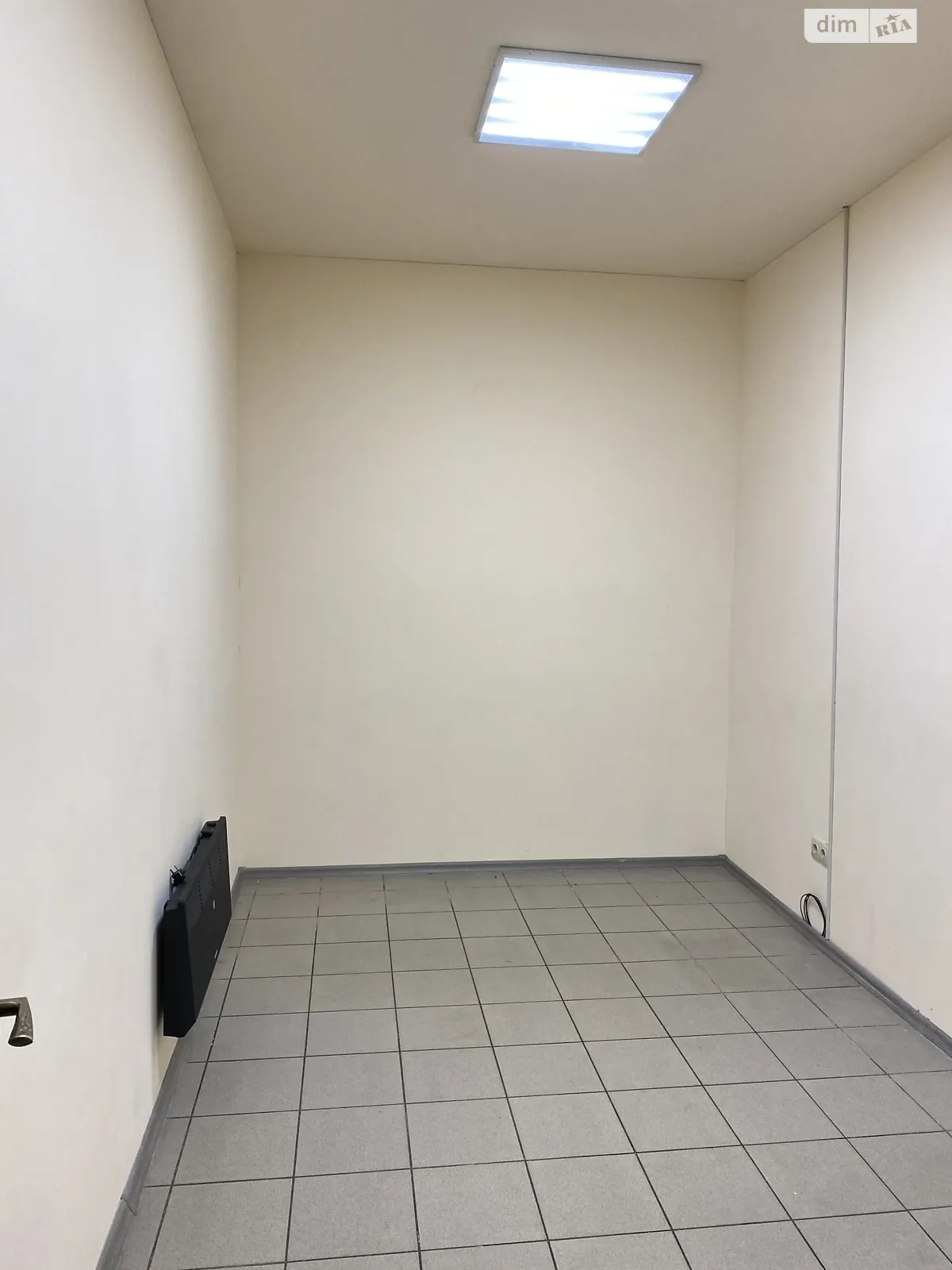 Сдается в аренду офис 23 кв. м в бизнес-центре, цена: 4000 грн - фото 1