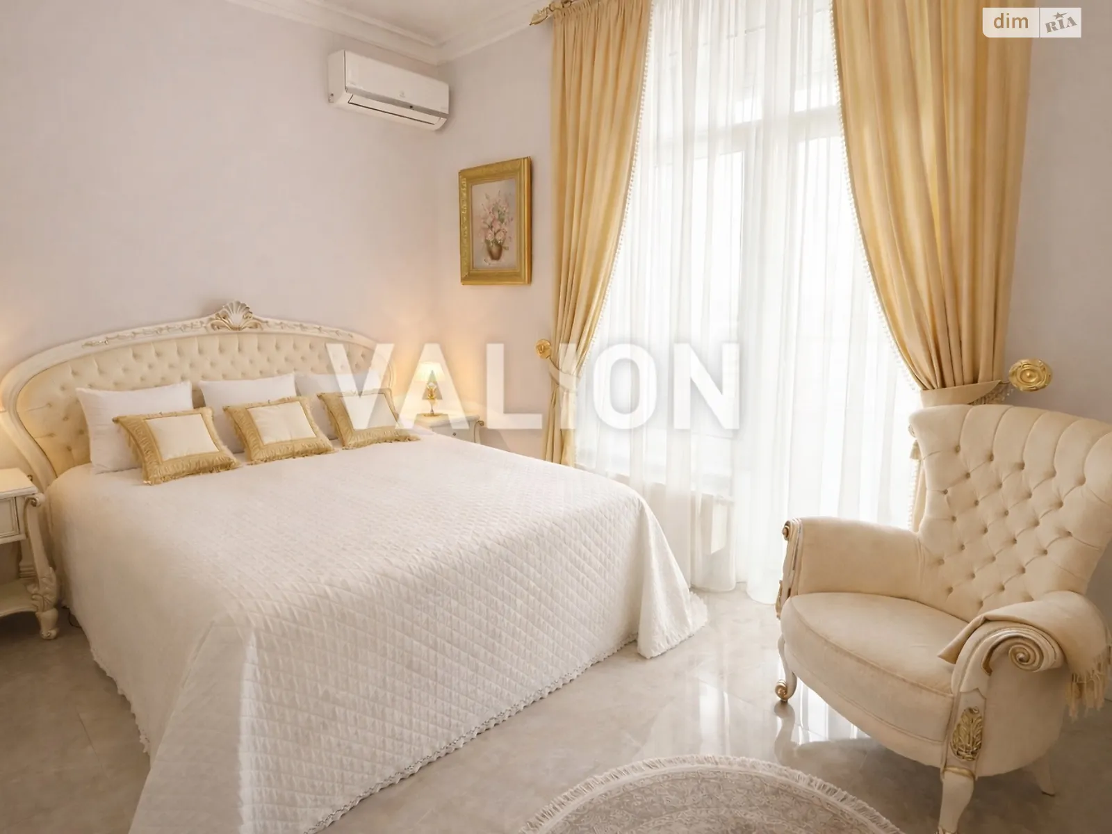 Продается 1-комнатная квартира 53.6 кв. м в Киеве, бул. Леси Украинки, 7В - фото 1