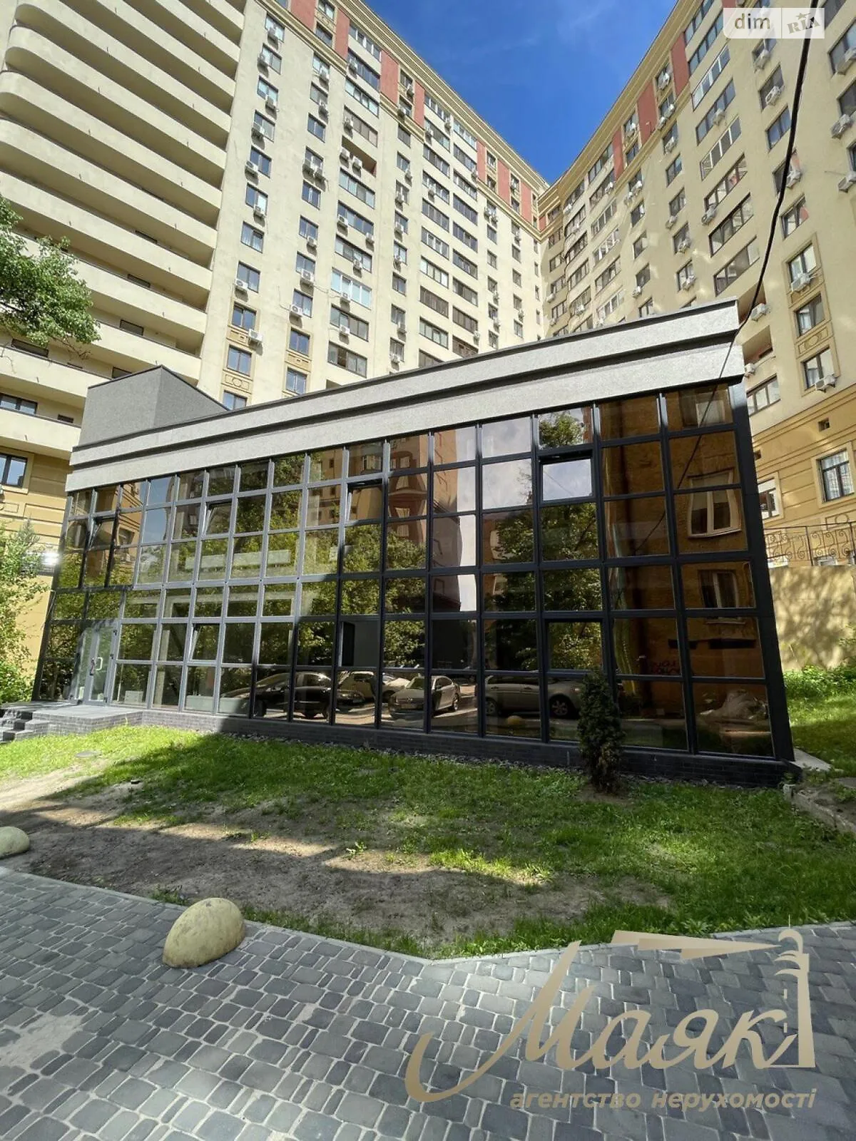 Сдается в аренду помещения свободного назначения 280 кв. м в 2-этажном здании, цена: 3500 $ - фото 1