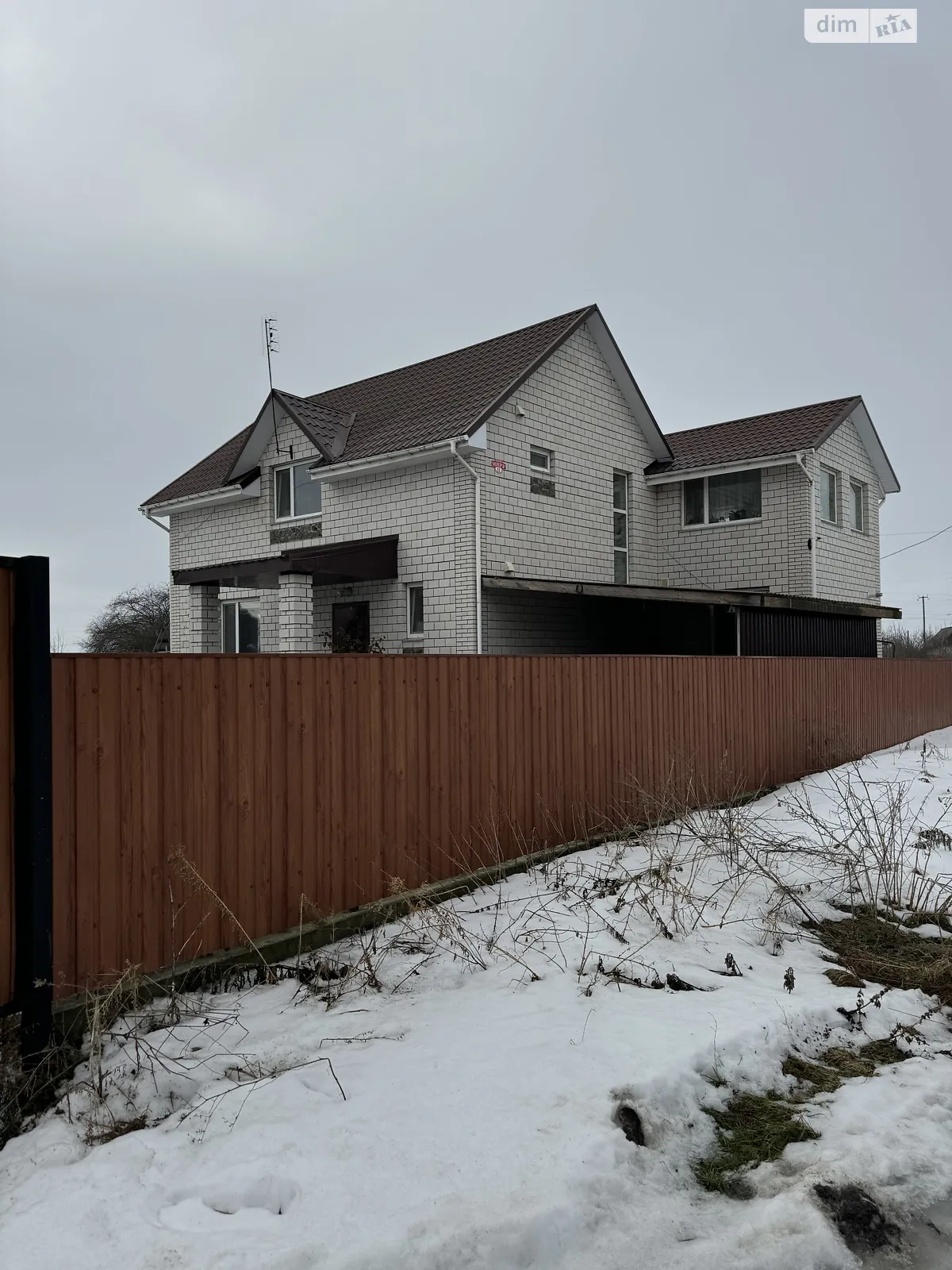 Продается дом на 2 этажа 139 кв. м с террасой, цена: 100000 $ - фото 1