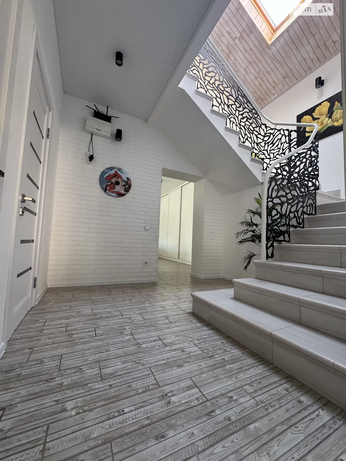 Продається будинок 2 поверховий 261.7 кв. м з садом, цена: 254900 $ - фото 1