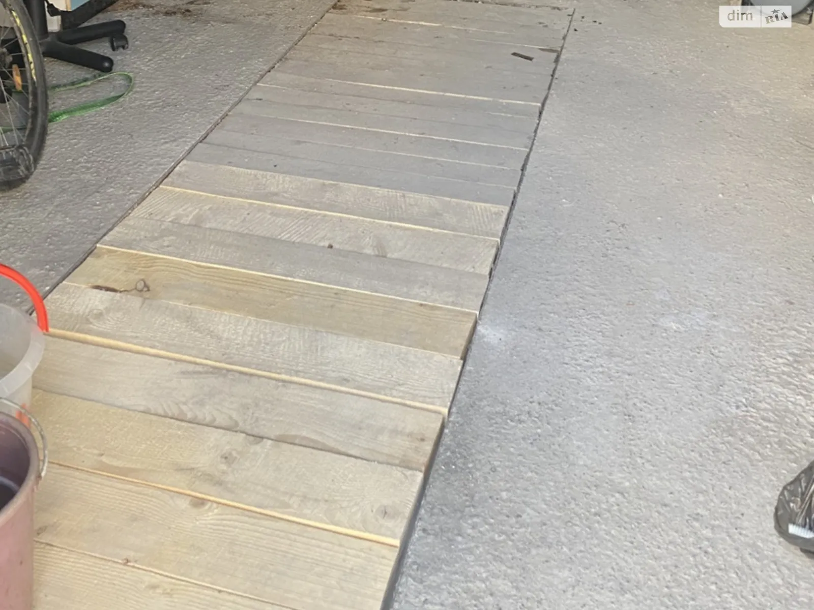 Продается место в гаражном кооперативе под легковое авто на 24 кв. м, цена: 9900 $ - фото 1