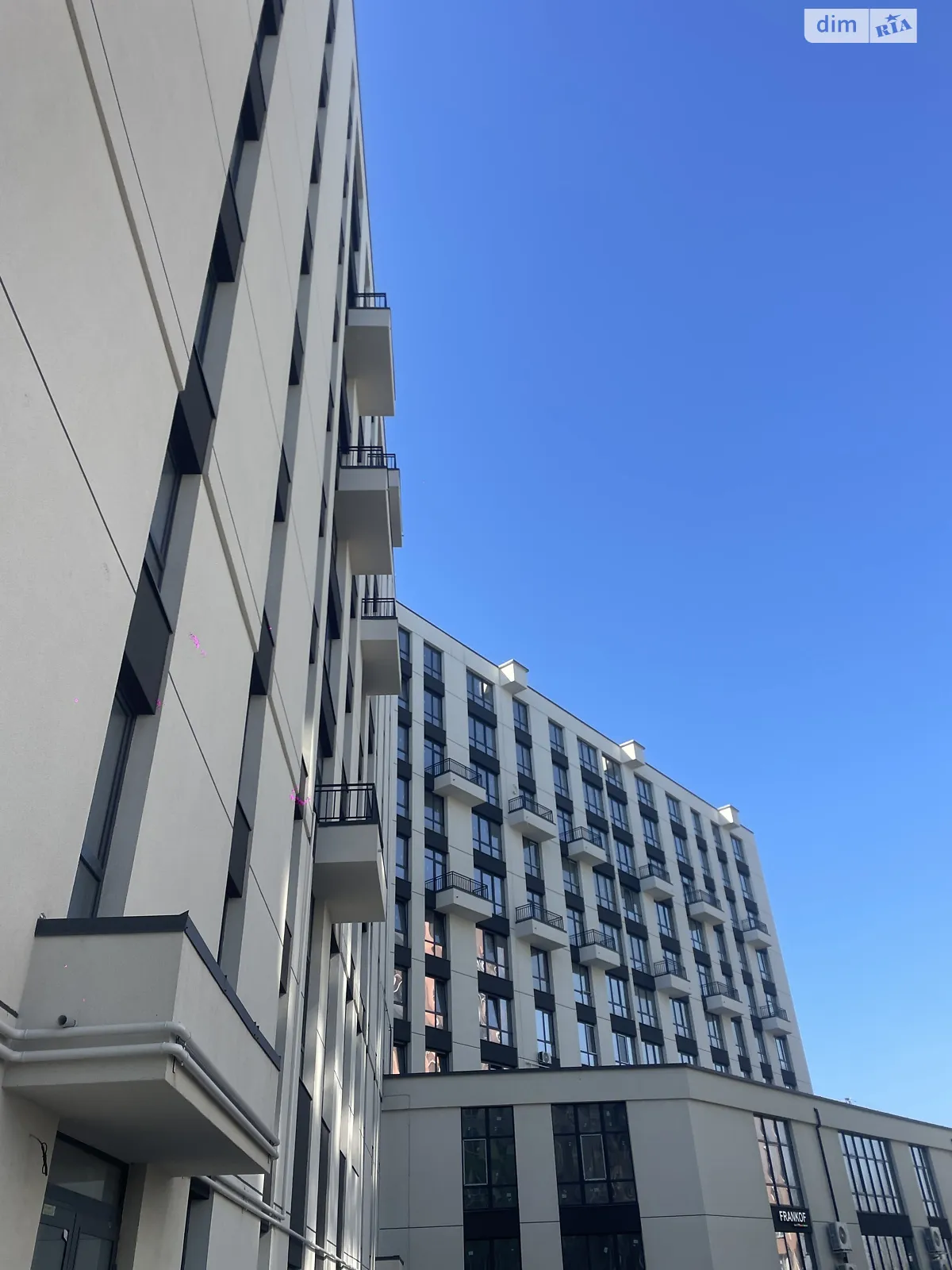 Продается 3-комнатная квартира 86.8 кв. м в Криховцах, ул. Приозерная, 32 - фото 1