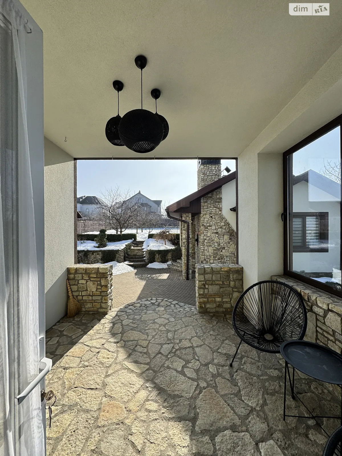 Сдается в аренду дом на 2 этажа 140 кв. м с верандой, цена: 1500 $ - фото 1