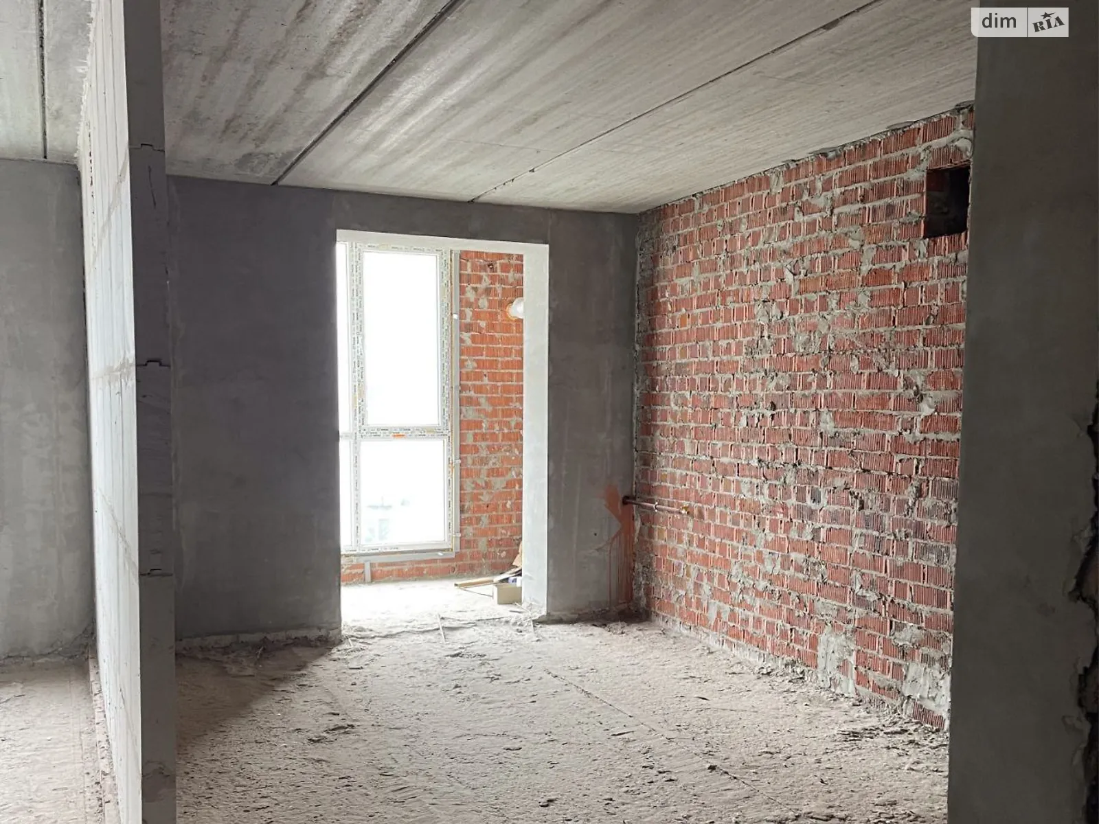 Продается 1-комнатная квартира 53.6 кв. м в Слобожанском, ул. Семейная, 4 - фото 1