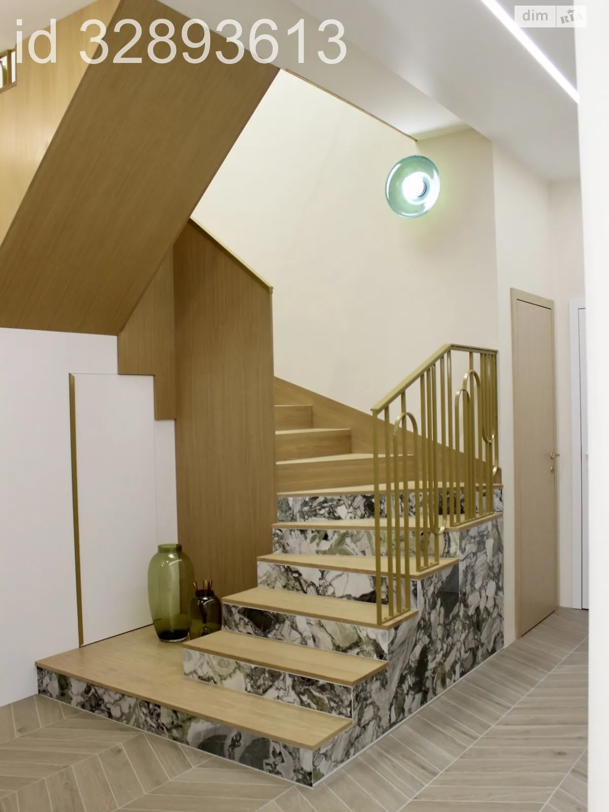 Продается 4-комнатная квартира 168 кв. м в Львове, ул. Карманского - фото 1