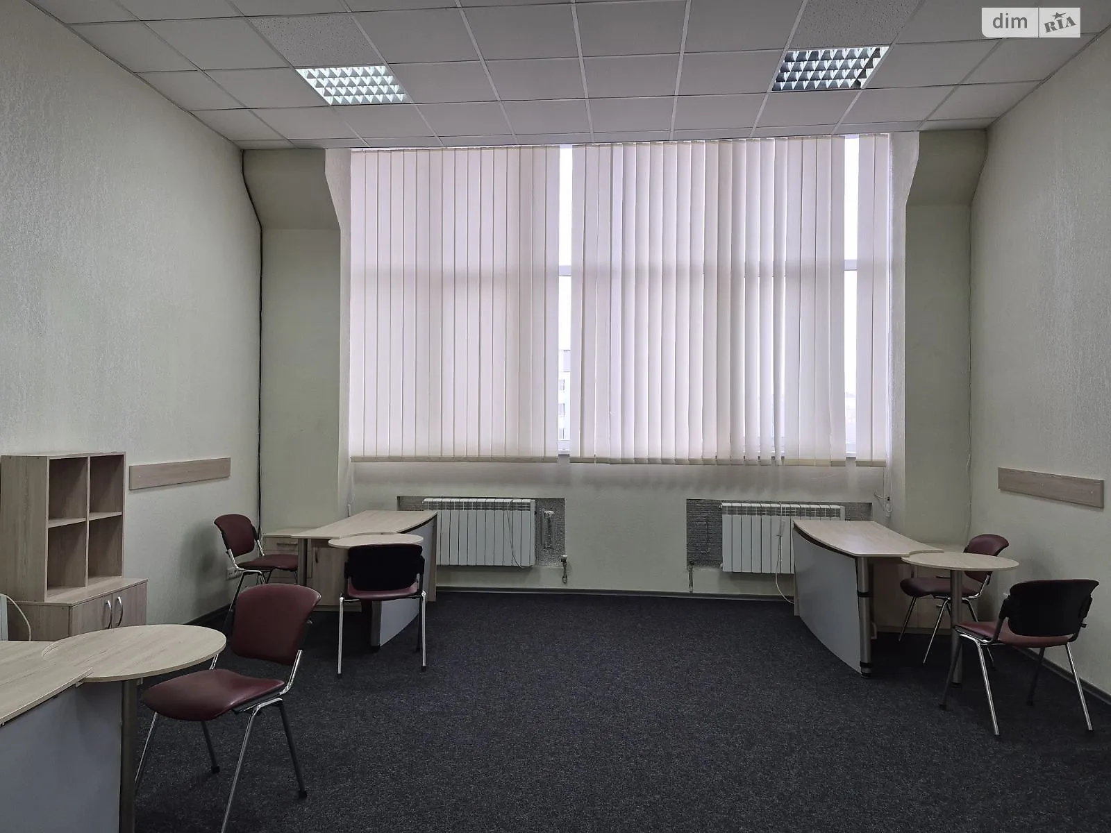 Сдается в аренду офис 54 кв. м в бизнес-центре, цена: 10000 грн - фото 1