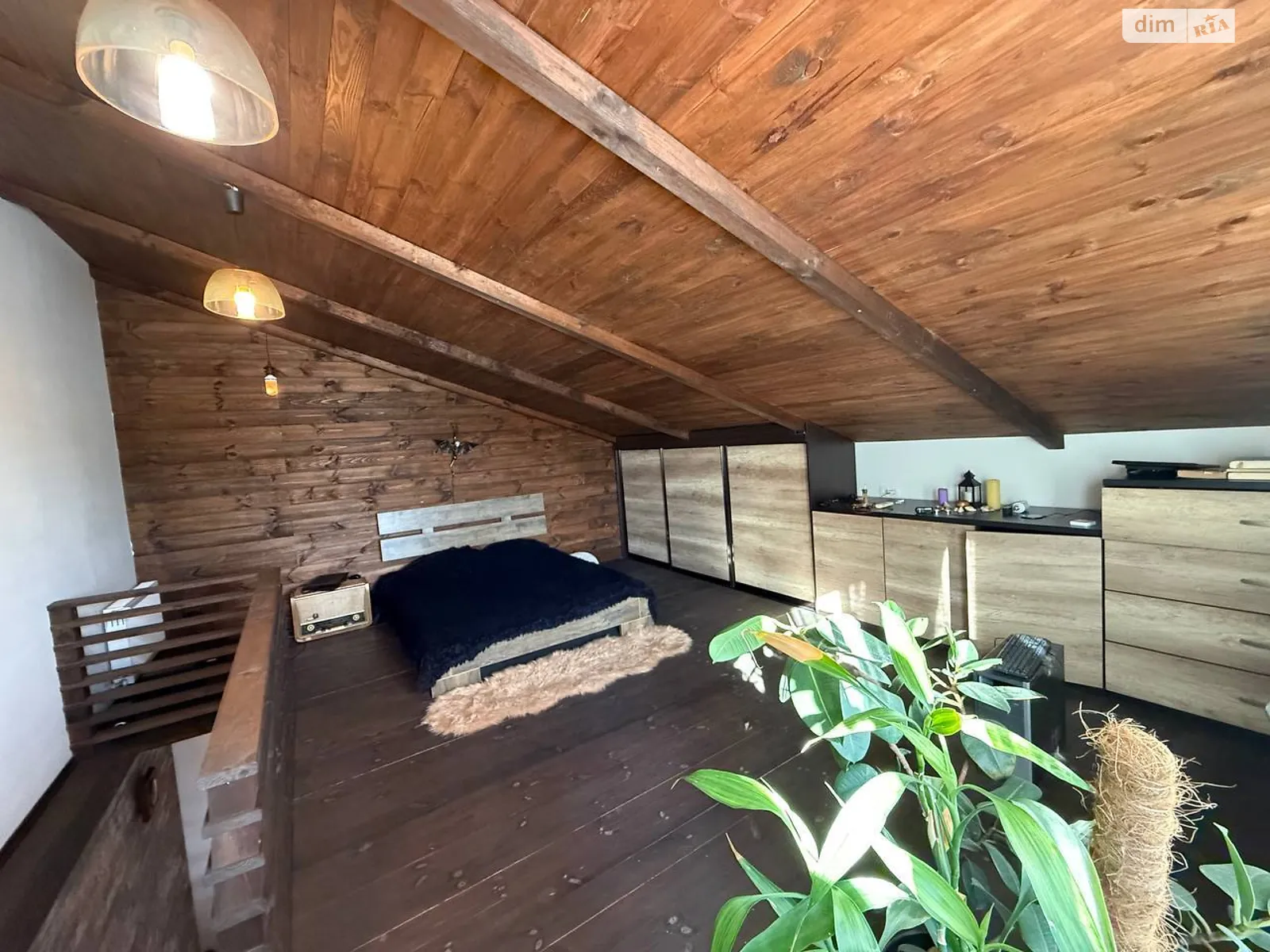 Продается дом на 2 этажа 100 кв. м с гаражом, цена: 170000 $ - фото 1