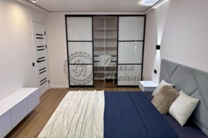 Продаж квартири, Київ, р‑н. Шулявка, ст.м. Політехнічний інститут, Берестейський (Перемоги) проспект, буд. 19