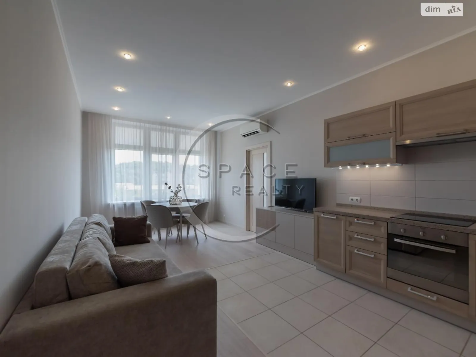 Сдается в аренду 3-комнатная квартира 87 кв. м в Киеве, ул. Андрея Верхогляда(Драгомирова), 9 - фото 1