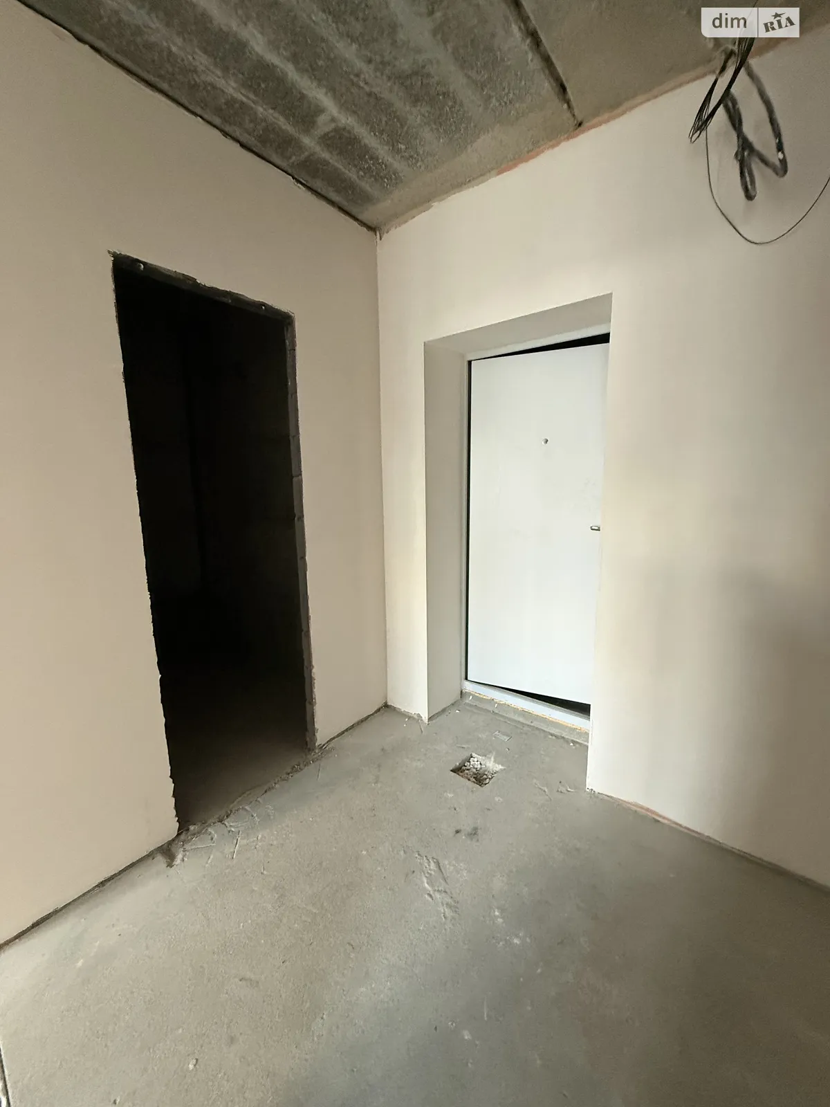 Продается 1-комнатная квартира 58.5 кв. м в Гостомеле, ул. Молодежная, 11/5 - фото 1