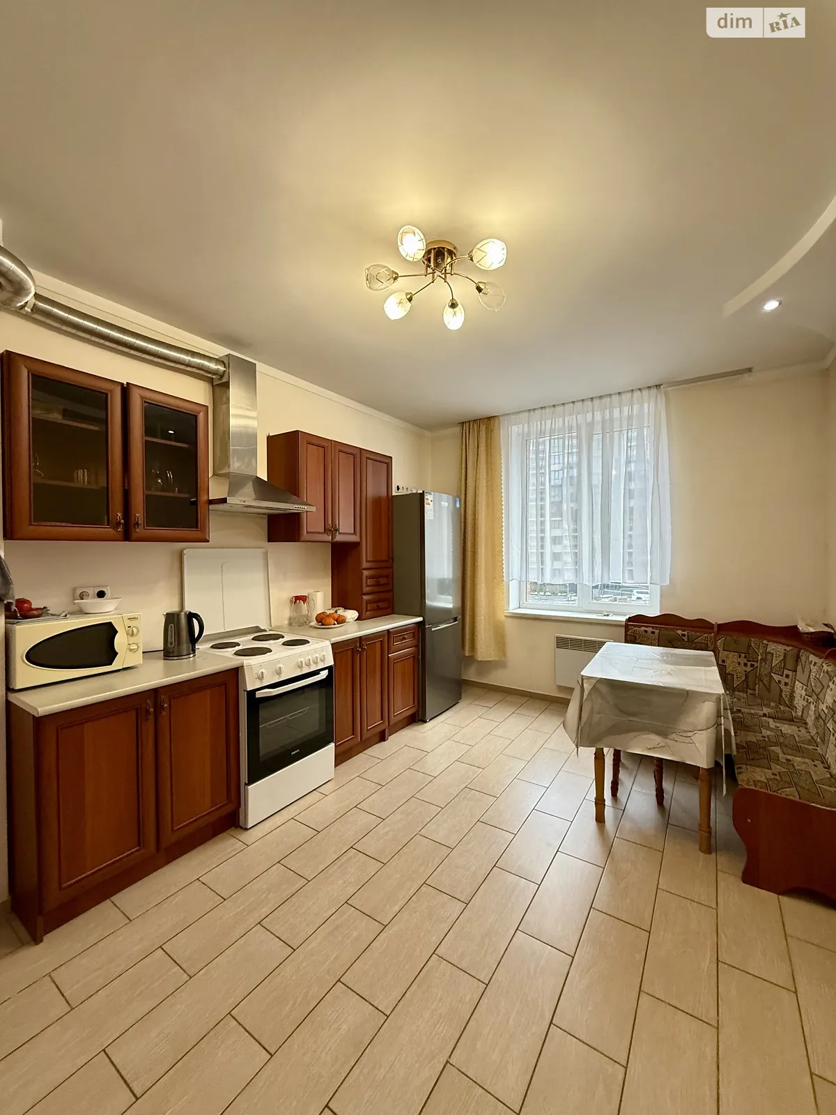 Сдается в аренду 2-комнатная квартира 68 кв. м в Черновцах, ул. Черноморская - фото 1