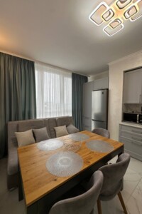 Довгострокова оренда квартири, Рівне, р‑н. Центр, Саймона Сміта (Толстого Льва) вулиця, буд. 10