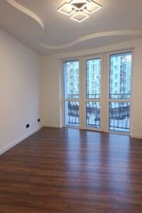 Продаж квартири, Івано-Франківська, Крихівці (Івано-Франківськ), Слобідська вулиця