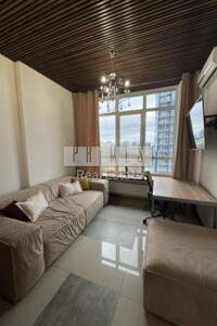 Долгосрочная аренда квартиры, Киев, р‑н. Саперное Поле, ст.м. Дворец Украина, Маккейна Джона улица, дом 7