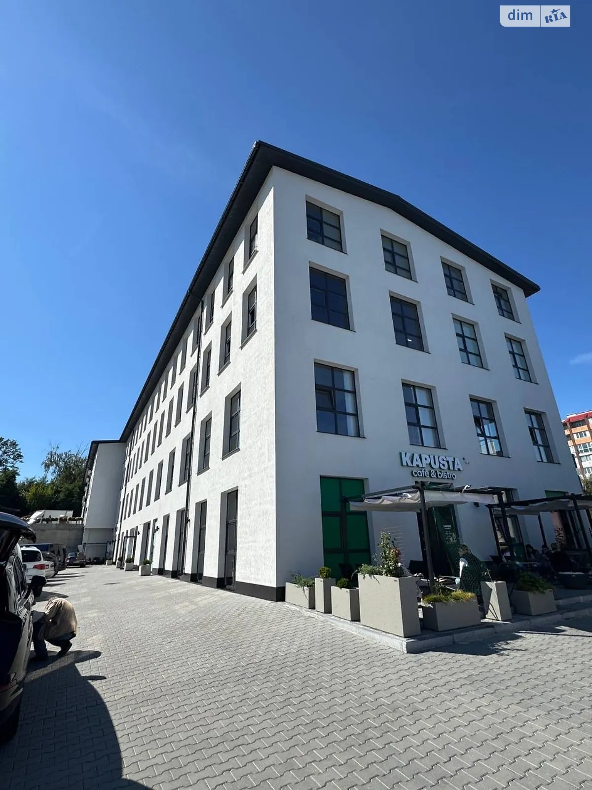 Сдается в аренду офис 36.5 кв. м в бизнес-центре, цена: 10950 грн - фото 1