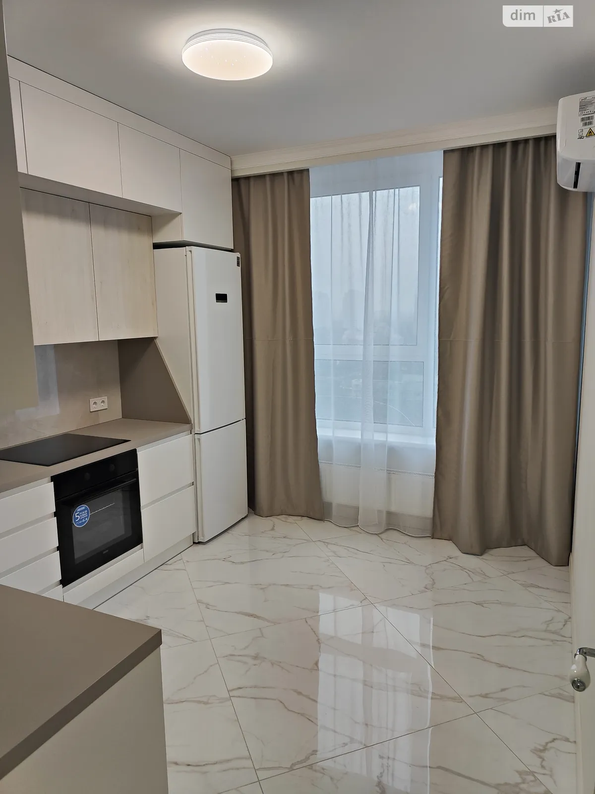 Сдается в аренду 2-комнатная квартира 64 кв. м в Киеве, ул. Василия Стуса, 7Б - фото 1