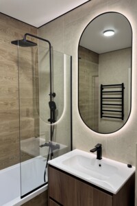 Продажа квартиры, Ивано-Франковск, р‑н. Ринь, Героев Николаева (Сеченова) улица, дом 43