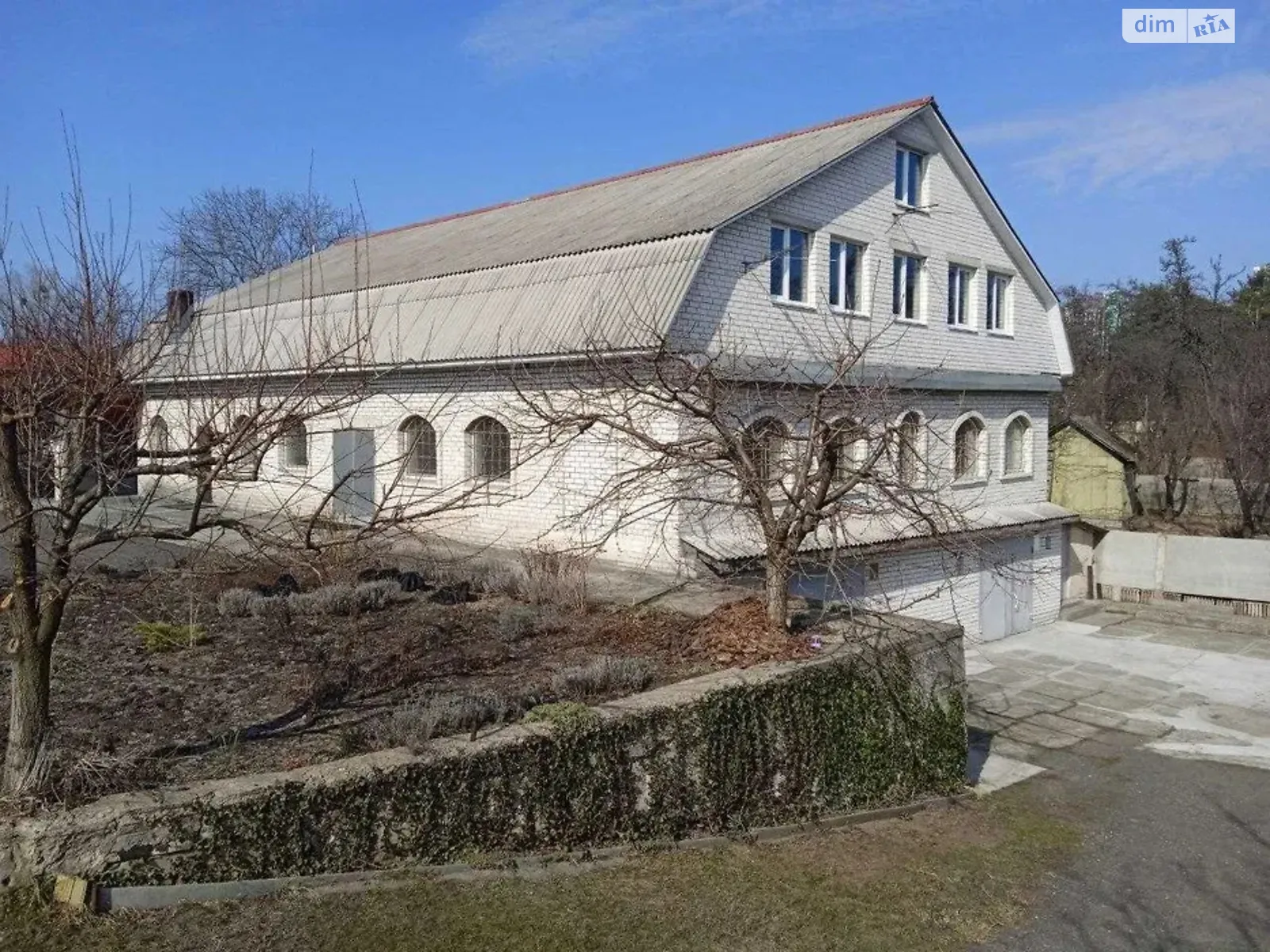 Продается дом на 3 этажа 500 кв. м с мансардой, цена: 900000 $ - фото 1