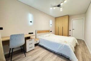 Продажа квартиры, Ивано-Франковск, р‑н. Центр, Бандеры Степана улица