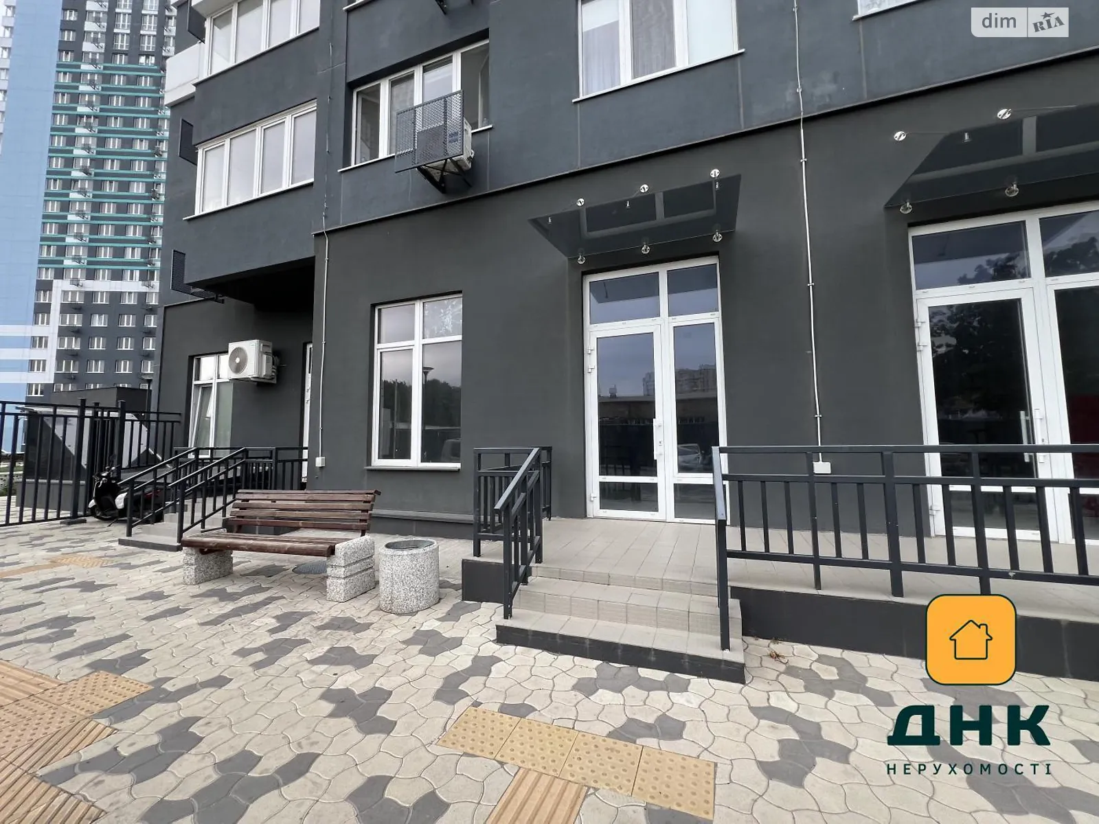 Продается помещения свободного назначения 49 кв. м в 24-этажном здании, цена: 85000 $ - фото 1