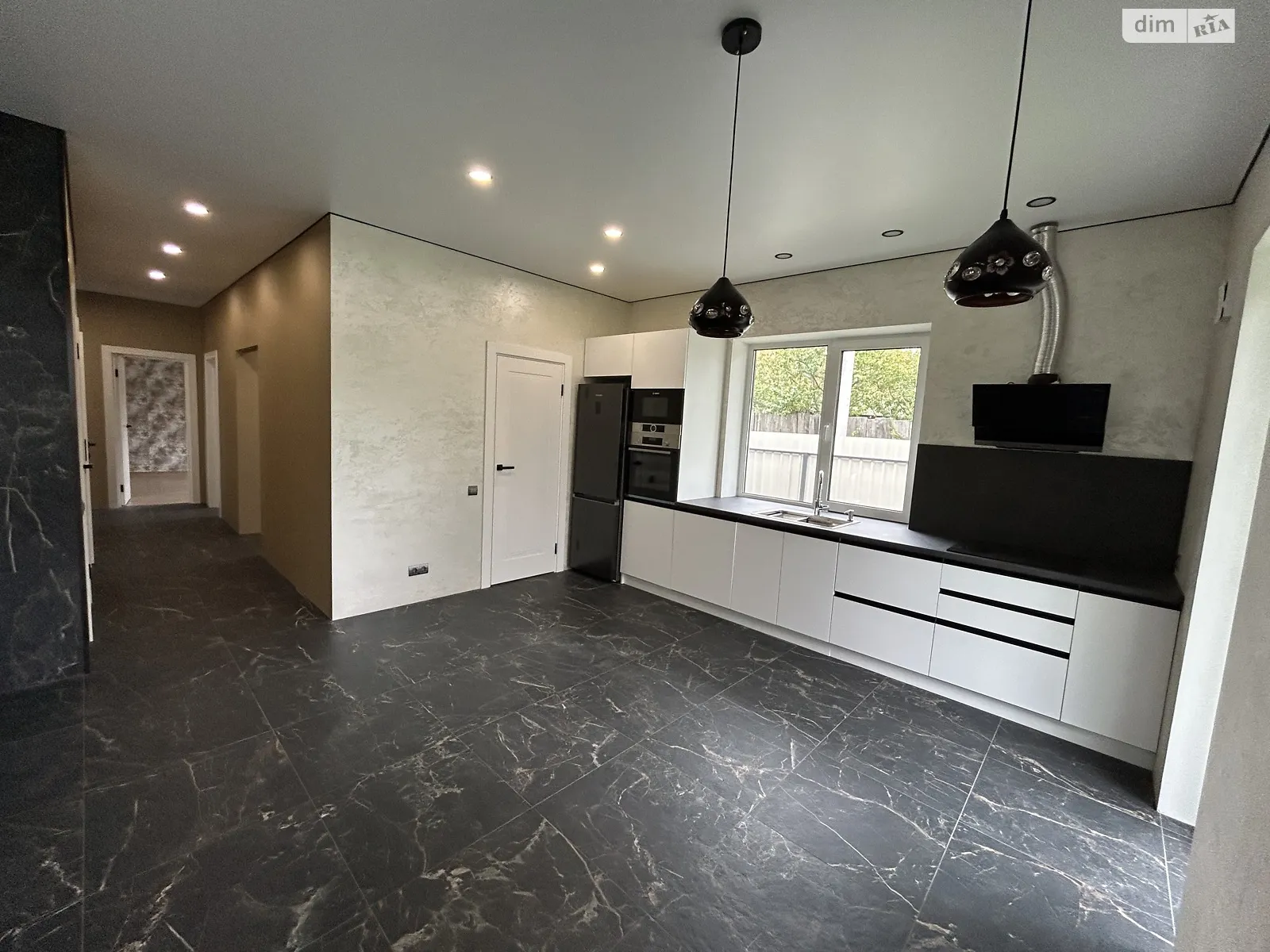 Продается одноэтажный дом 115 кв. м с верандой, цена: 165000 $ - фото 1