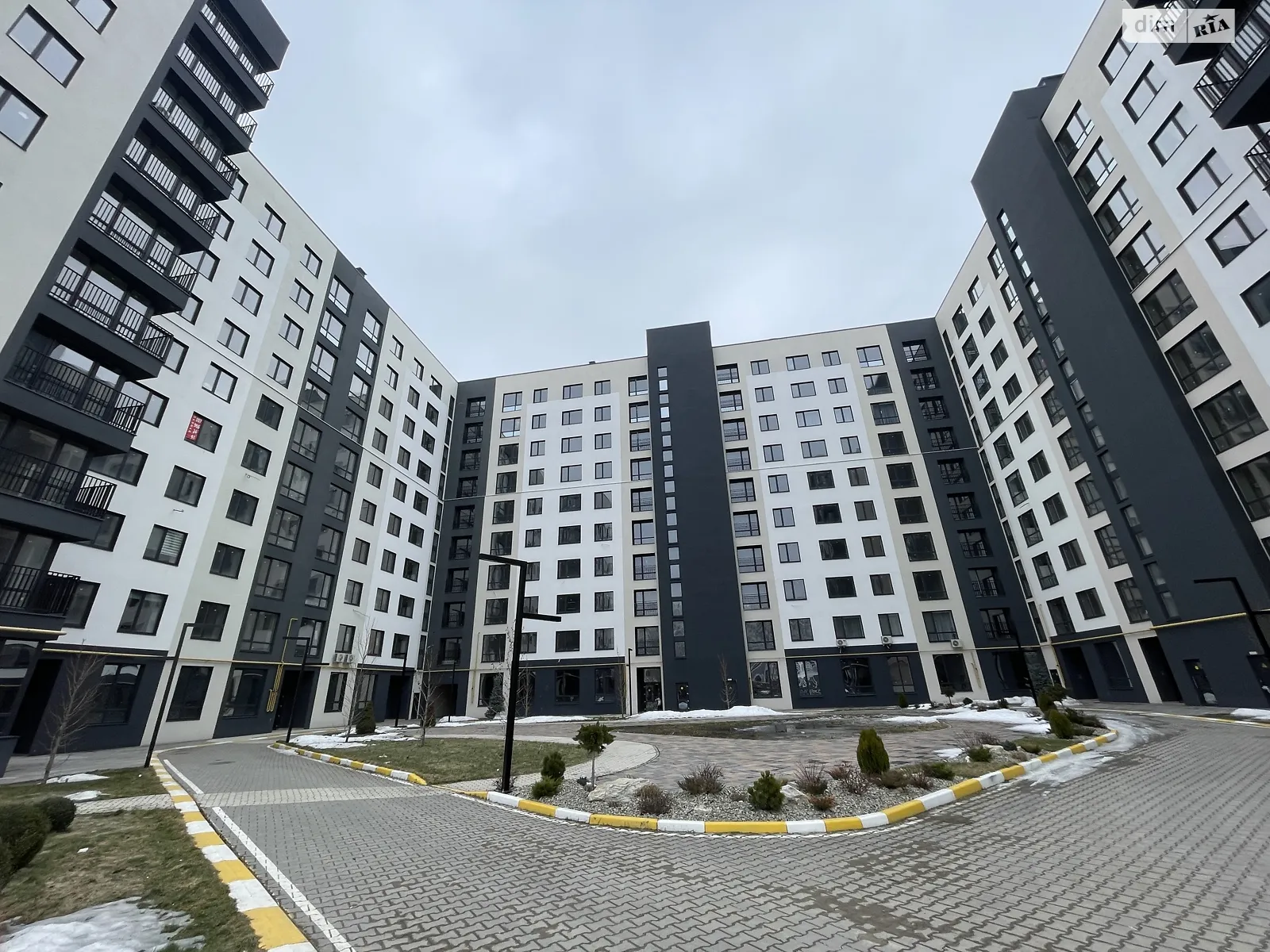 Продается 1-комнатная квартира 39.8 кв. м в Буче, ул. Николая Мозгового - фото 1