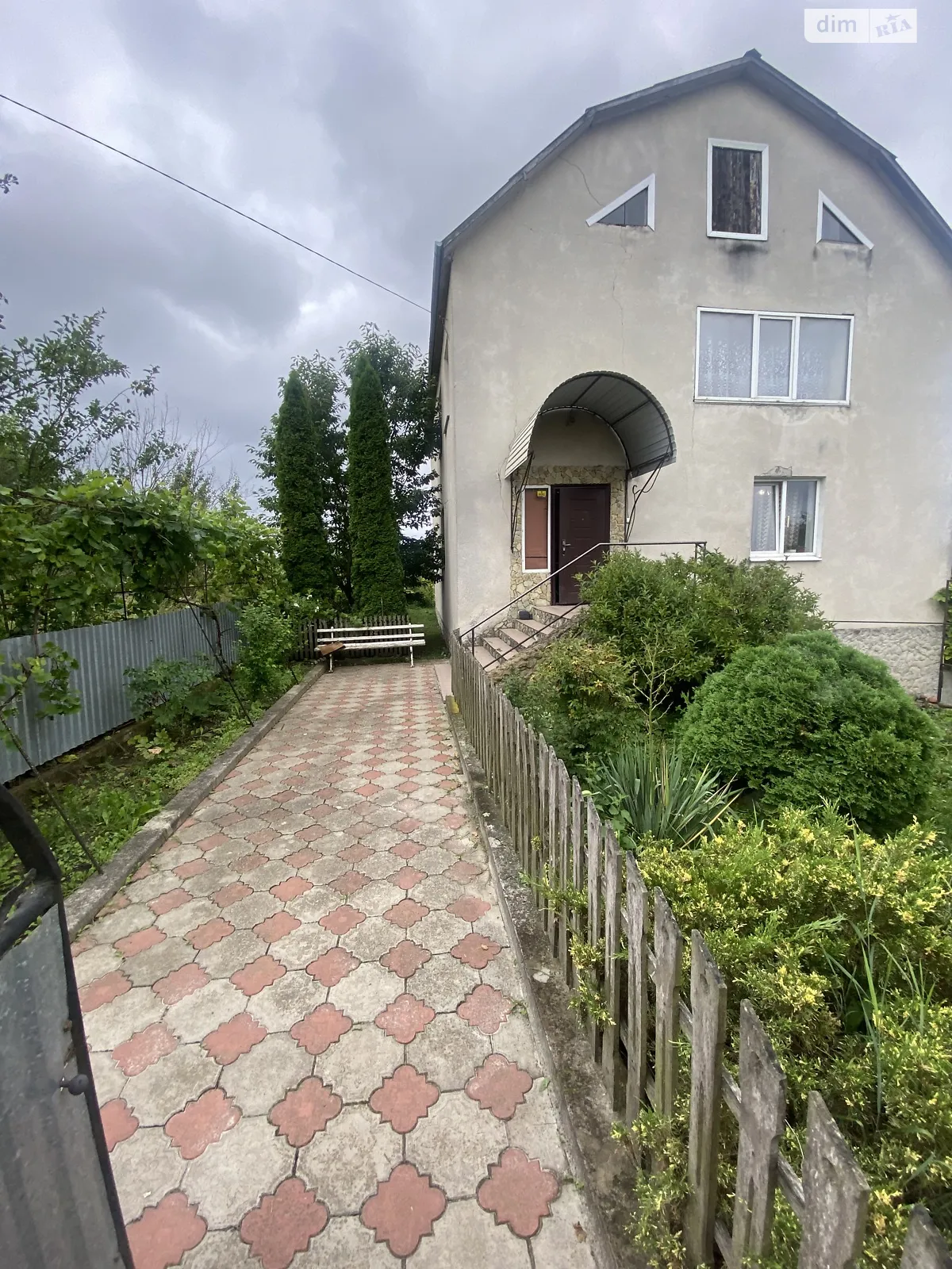 Продается дом на 2 этажа 192 кв. м с садом, цена: 55000 $ - фото 1