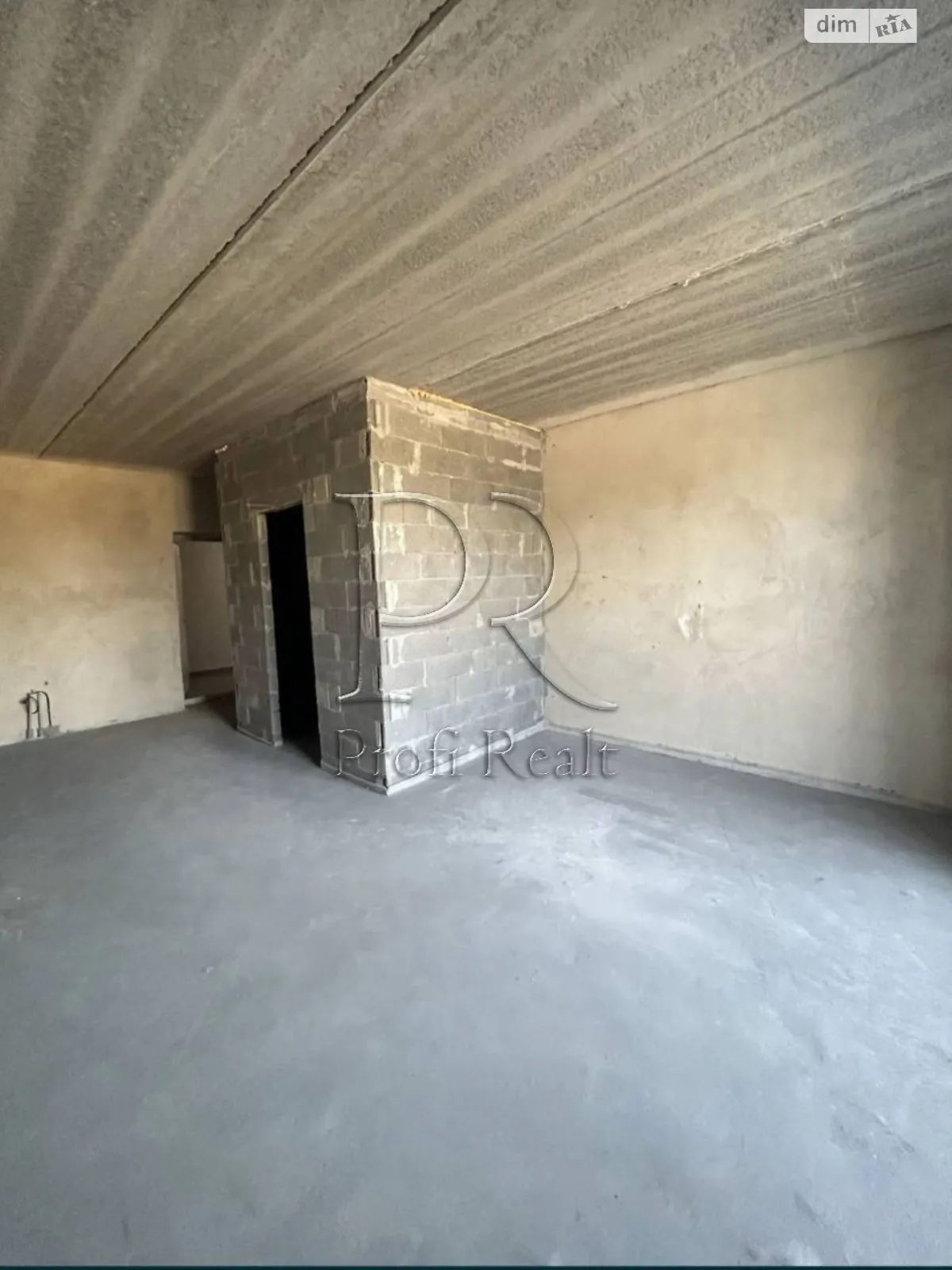 Продается 1-комнатная квартира 31.1 кв. м в Гостомеле, ул. Молодежная, 11Б - фото 1