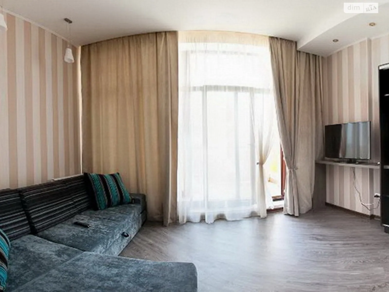 Сдается в аренду 2-комнатная квартира 90 кв. м в Одессе, плато Аркадийское(Гагаринское), 5/3 - фото 1