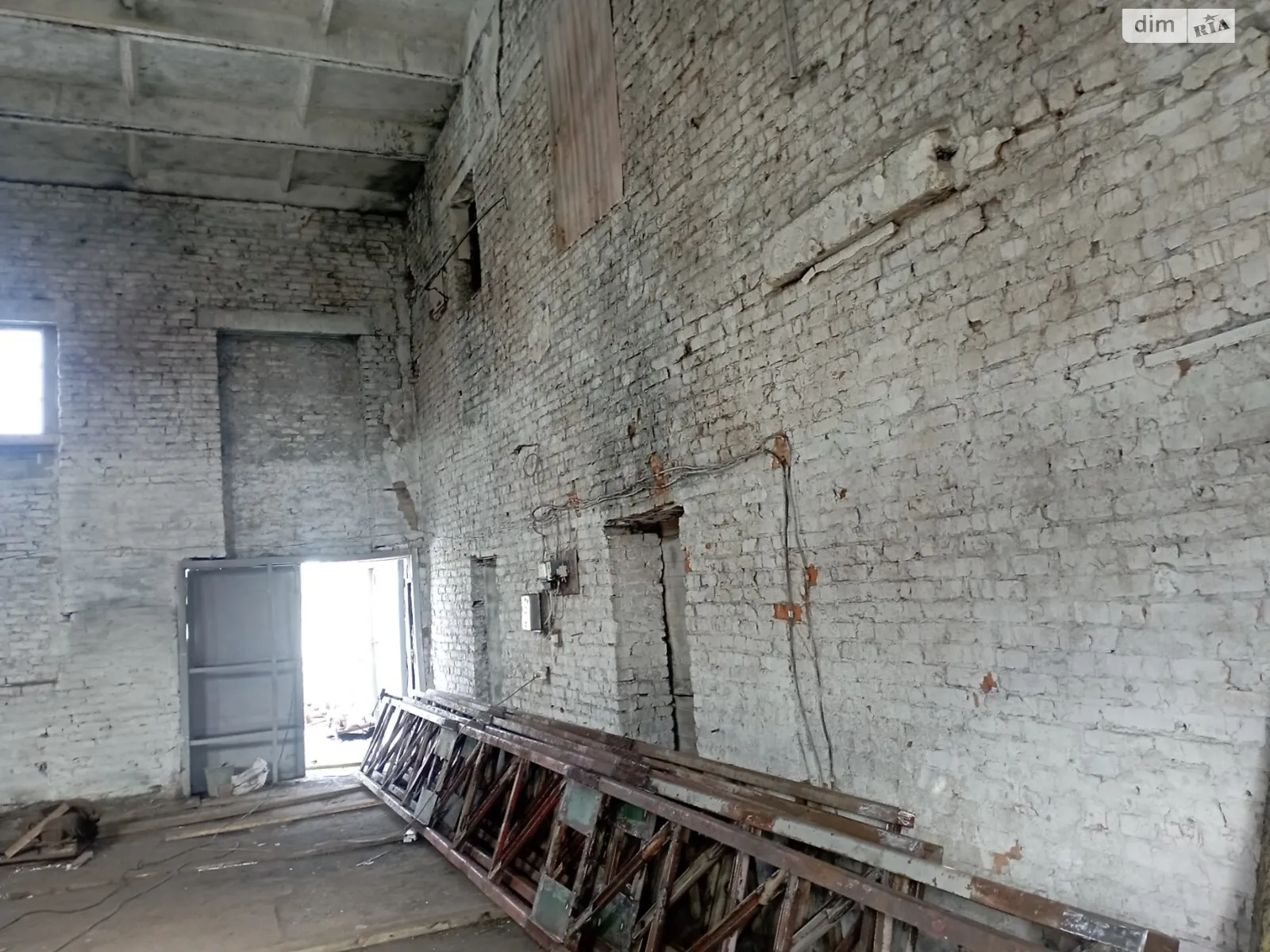 Сдается в аренду помещения свободного назначения 500 кв. м в 1-этажном здании, цена: 45000 грн - фото 1