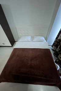 Довгострокова оренда квартири, Дніпро, р‑н. Центр, Королеви Єлизавети ІІ (Глінки) вулиця, буд. 2