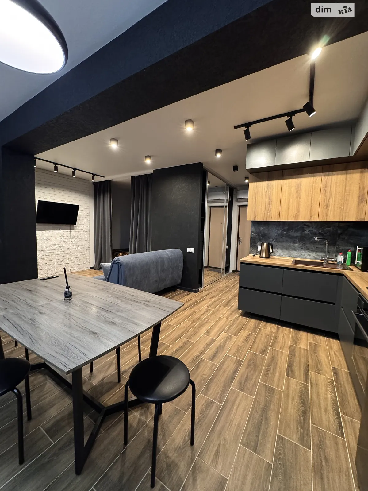 Сдается в аренду 1-комнатная квартира 40 кв. м в Одессе, ул. Львовская, 15Б - фото 1