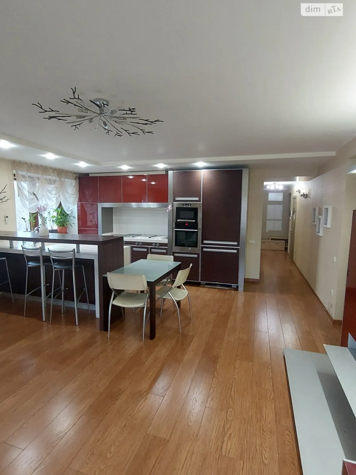 3-комнатная квартира 134.3 кв. м в Запорожье, ул. Сталеваров, 25А - фото 1