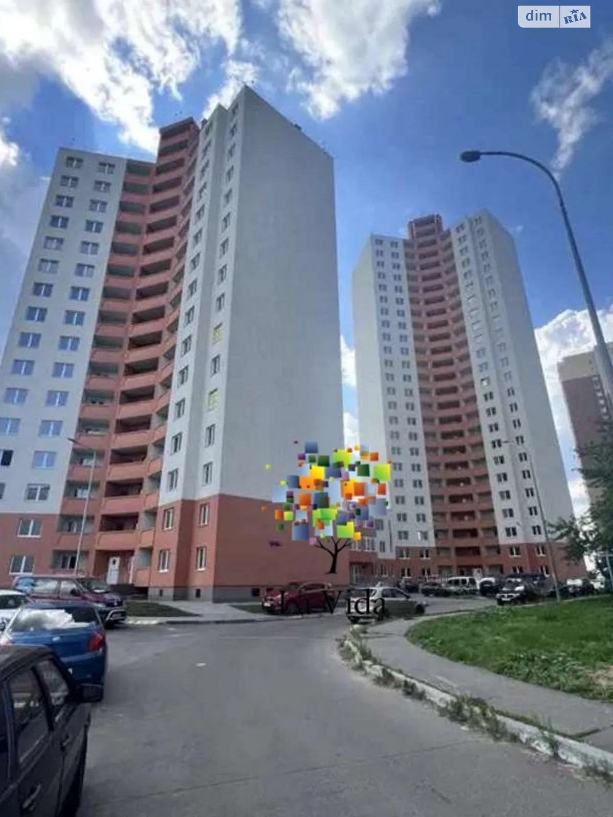 Продається 1-кімнатна квартира 38.9 кв. м у Києві, вул. Милославська, 18 - фото 1