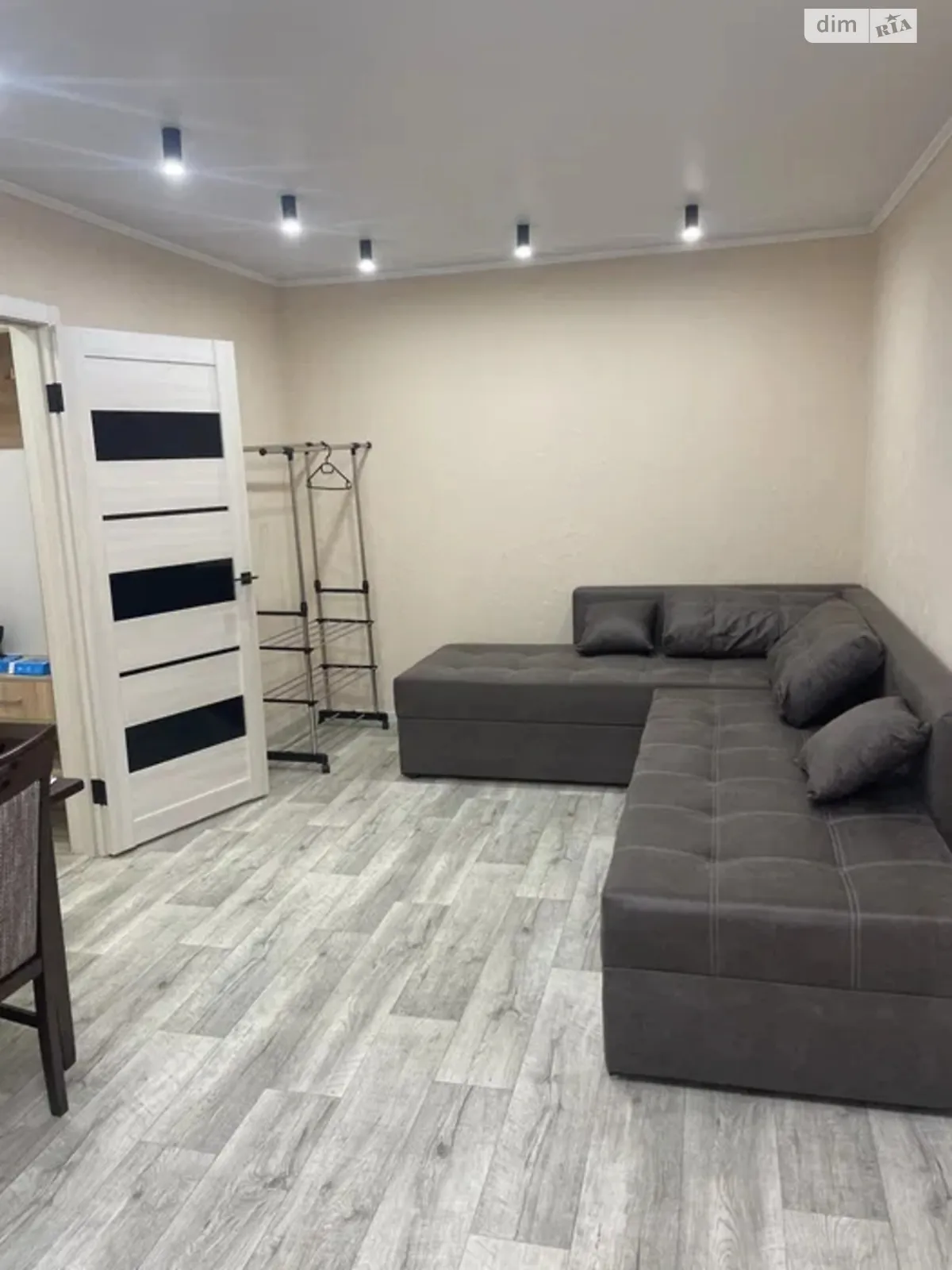 Продается 3-комнатная квартира 63.5 кв. м в Кривом Роге, Днепропетровское шоссе, 36 - фото 1