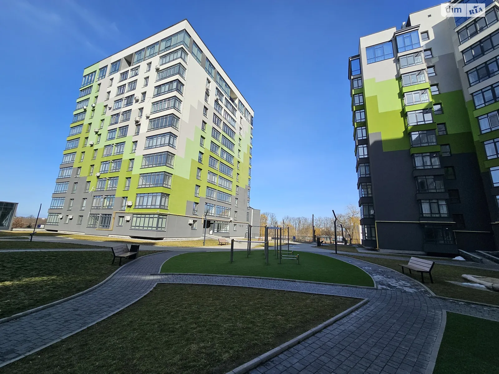 Продается 3-комнатная квартира 82 кв. м в Криховцах, ул. Приозерная - фото 1