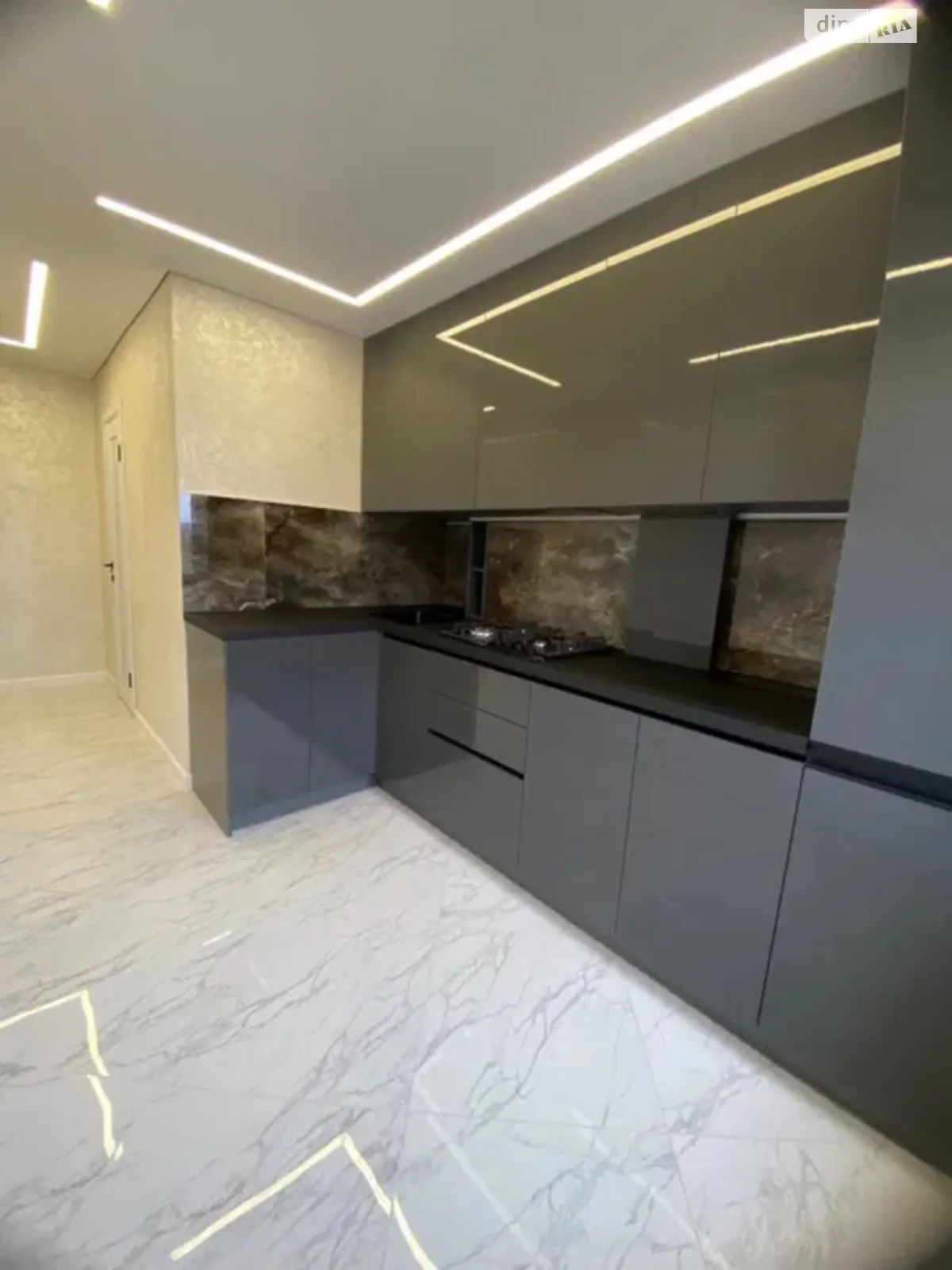 Продается 2-комнатная квартира 45 кв. м в Кривом Роге, ул. Свято-Николаевская(Ленина), 26 - фото 1