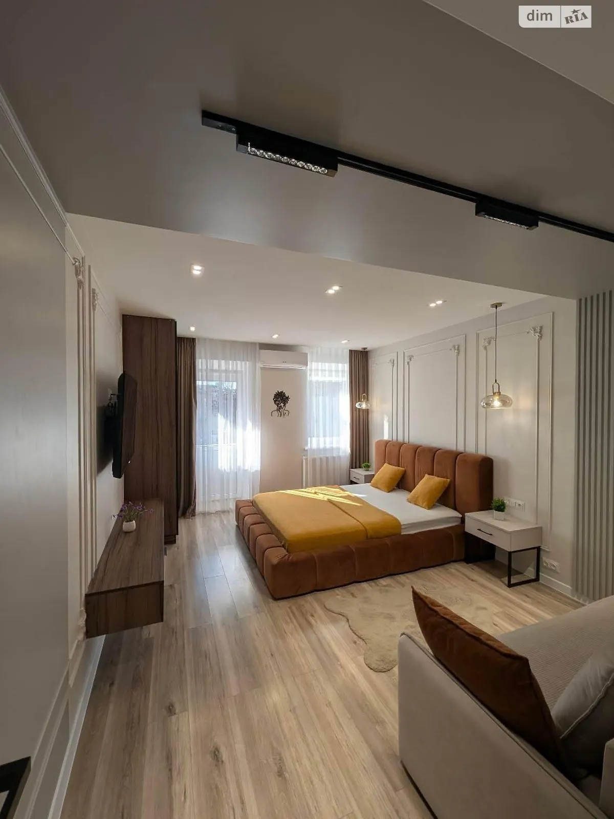 Сдается в аренду 2-комнатная квартира 50 кв. м в Львове, пл. Святого Теодора, 6 - фото 1