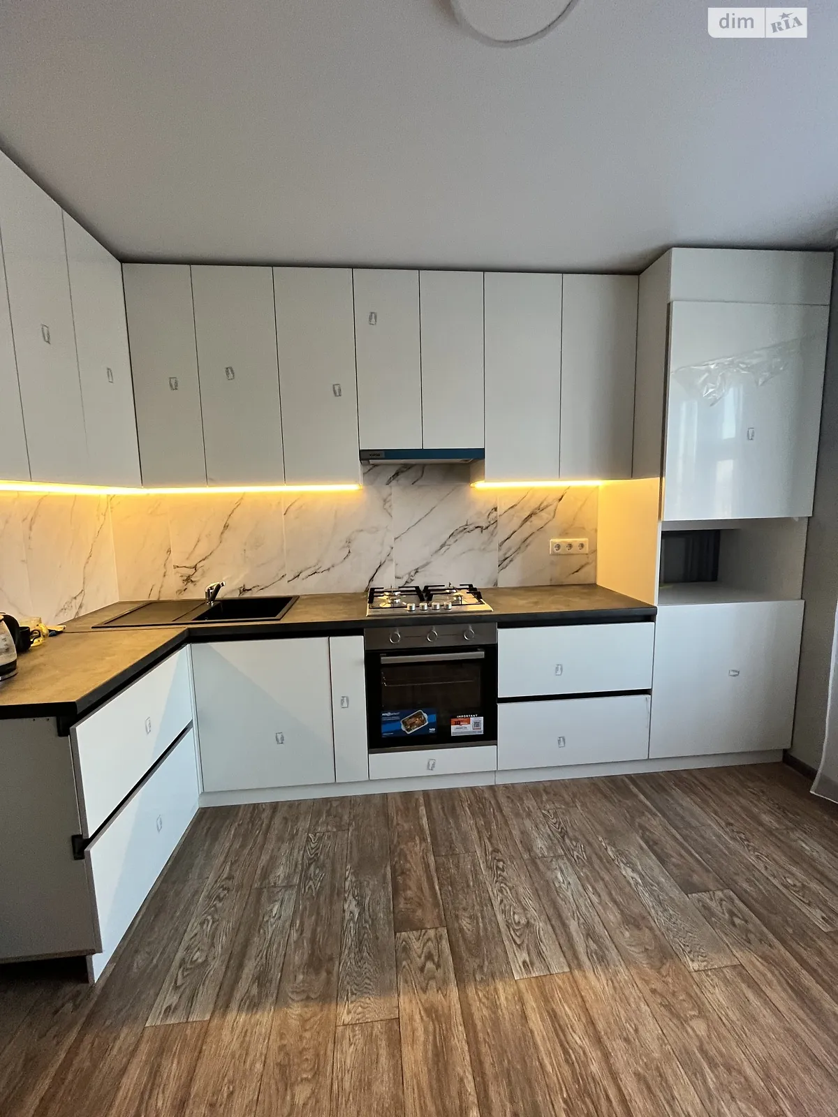 Сдается в аренду 3-комнатная квартира 73 кв. м в Хмельницком, ул. Трудовая, 7/9А - фото 1