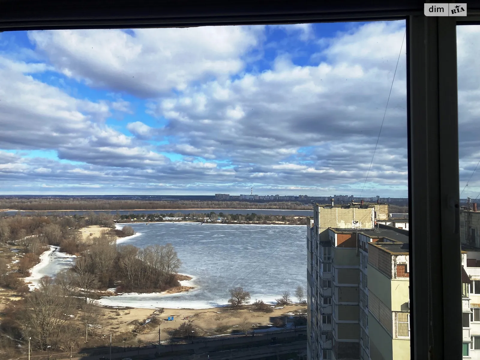 Здається в оренду 3-кімнатна квартира 102 кв. м у Києві, просп. Володимира Івасюка, 64 - фото 1