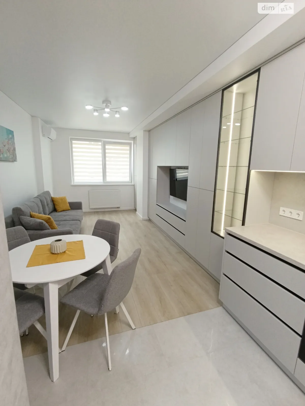 Сдается в аренду 1-комнатная квартира 49 кв. м в Львове, ул. Венгерская, 12 - фото 1